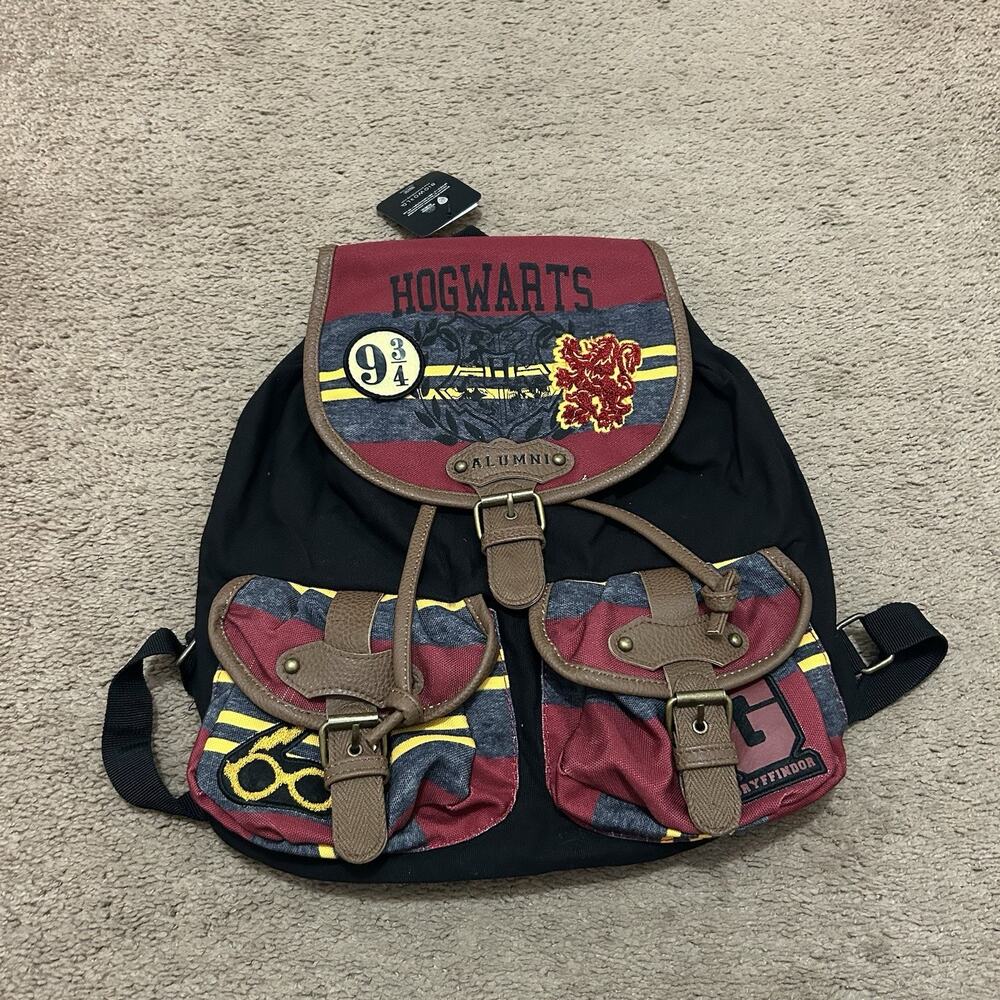 Harry Potter Hogwarts Alumni Gryffindor Knapsack Backpack 9 3/4 With Tags